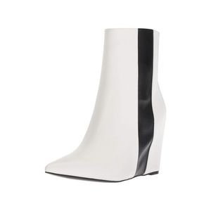 Calvin Klein Yvania Ankle Boot